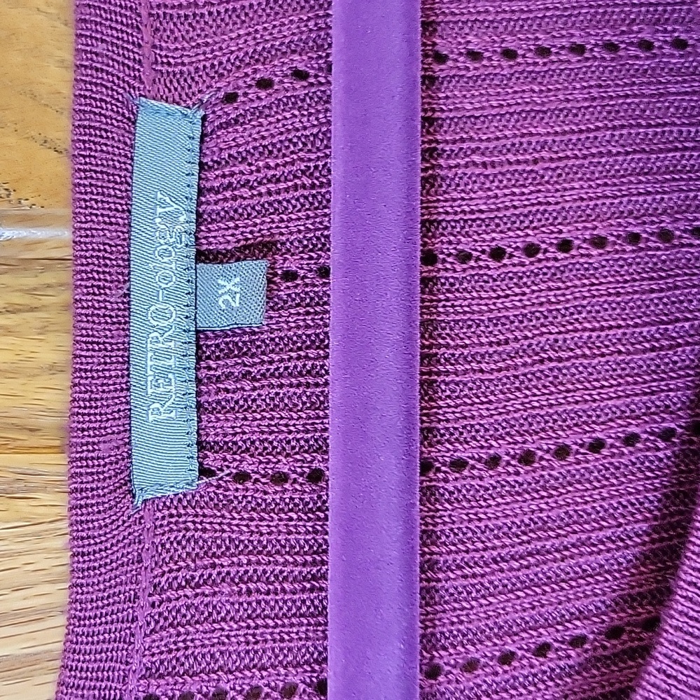 RETRO-ology Purple 2X Women Top - Picture 2 of 4